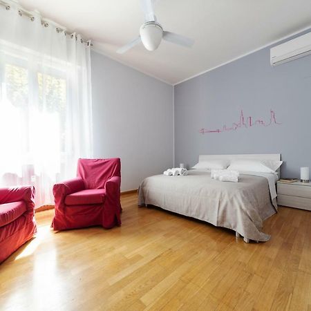 Sant'Orsola Colorful Huge Apartment 博洛尼亚 外观 照片